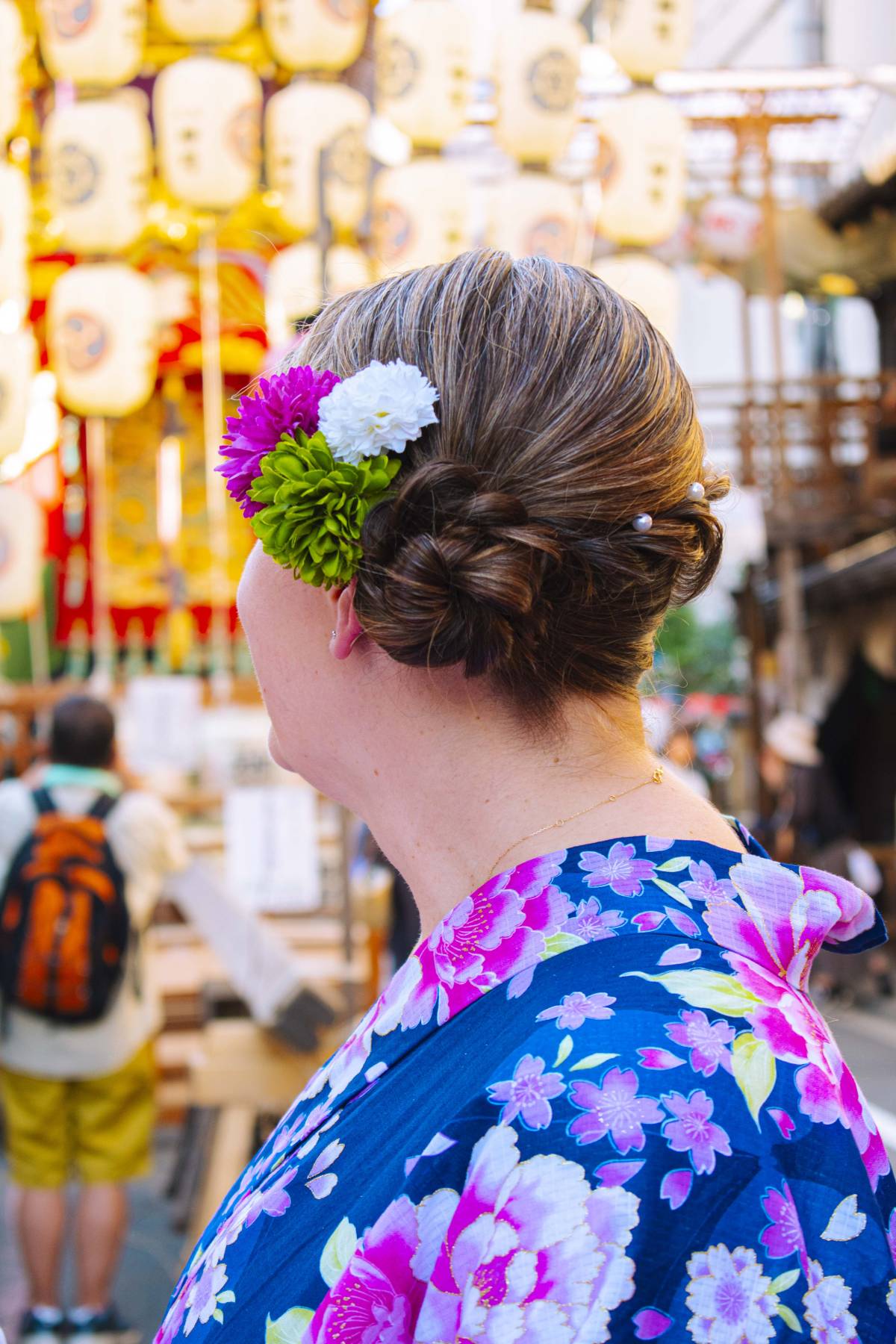 Guest From USA - traditional japanese kimono, kimono street style, traditional costume japan