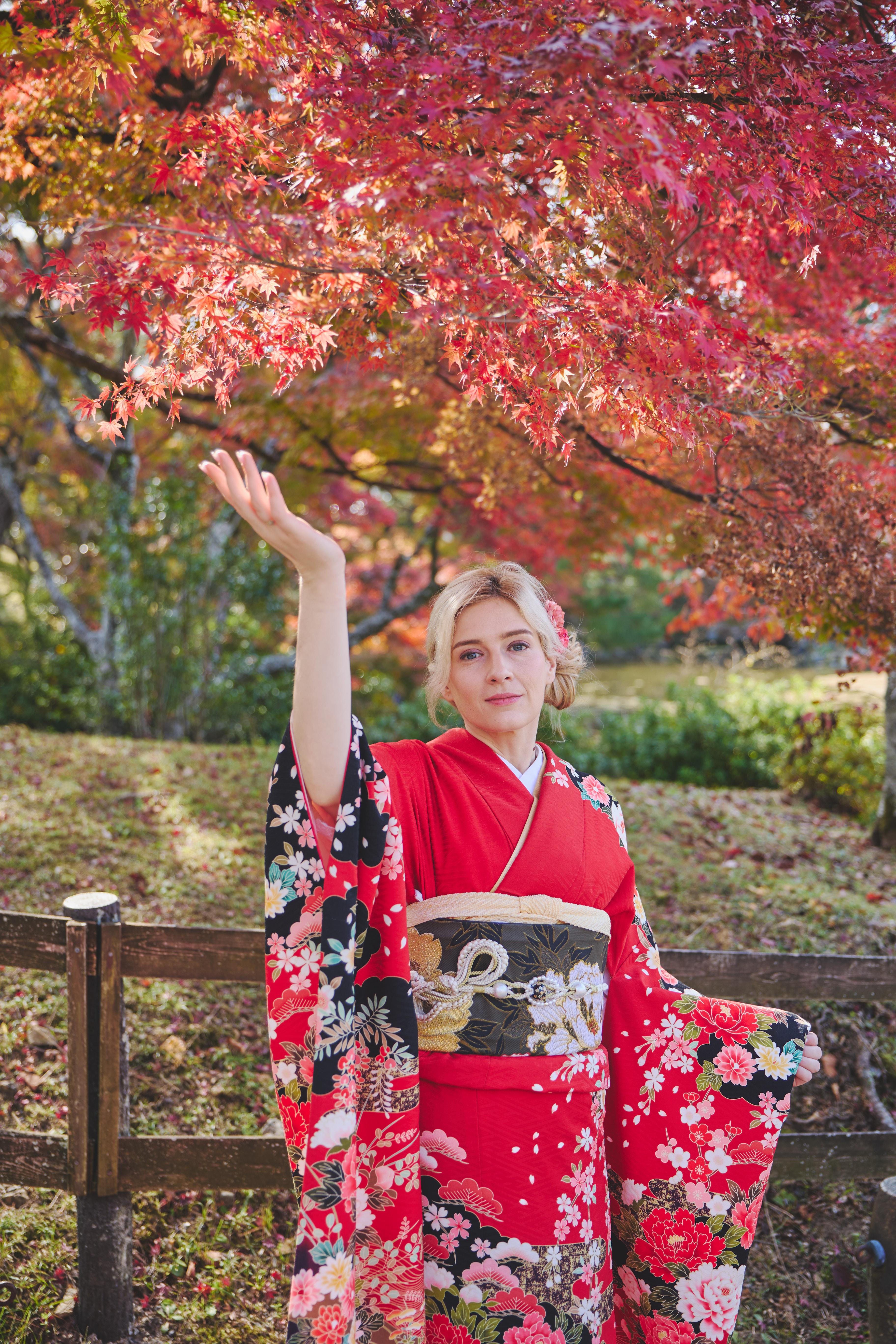 Photographs of kimono guests 